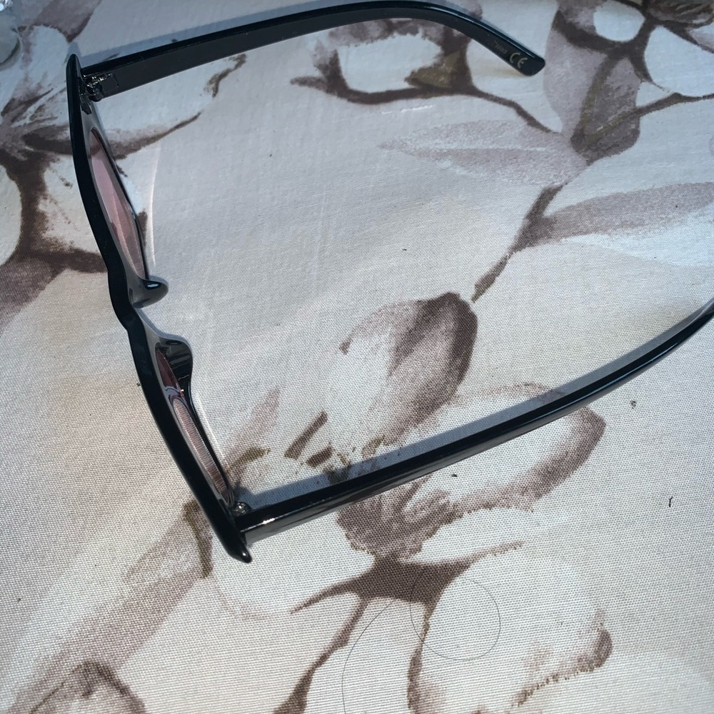 Sunglasses - Picture 2 of 4